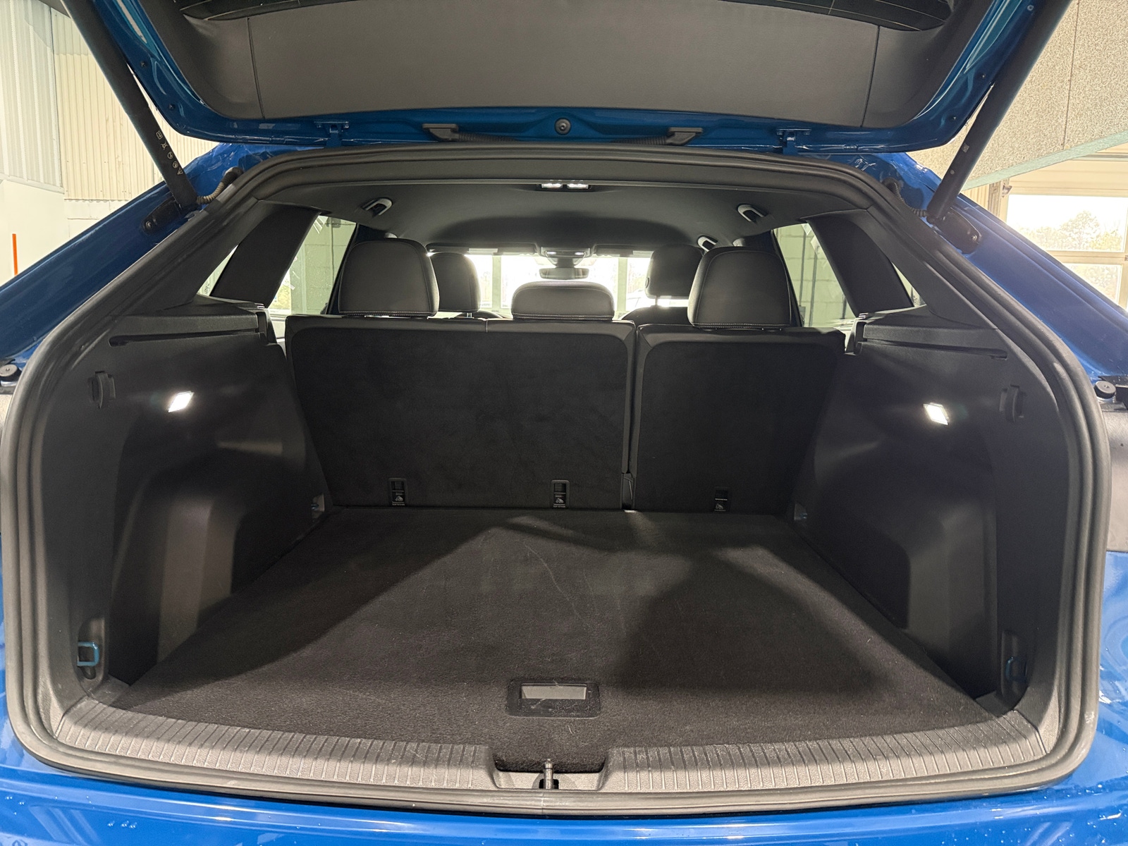 Thumbnail: 2025 Volkswagen Atlas - 6