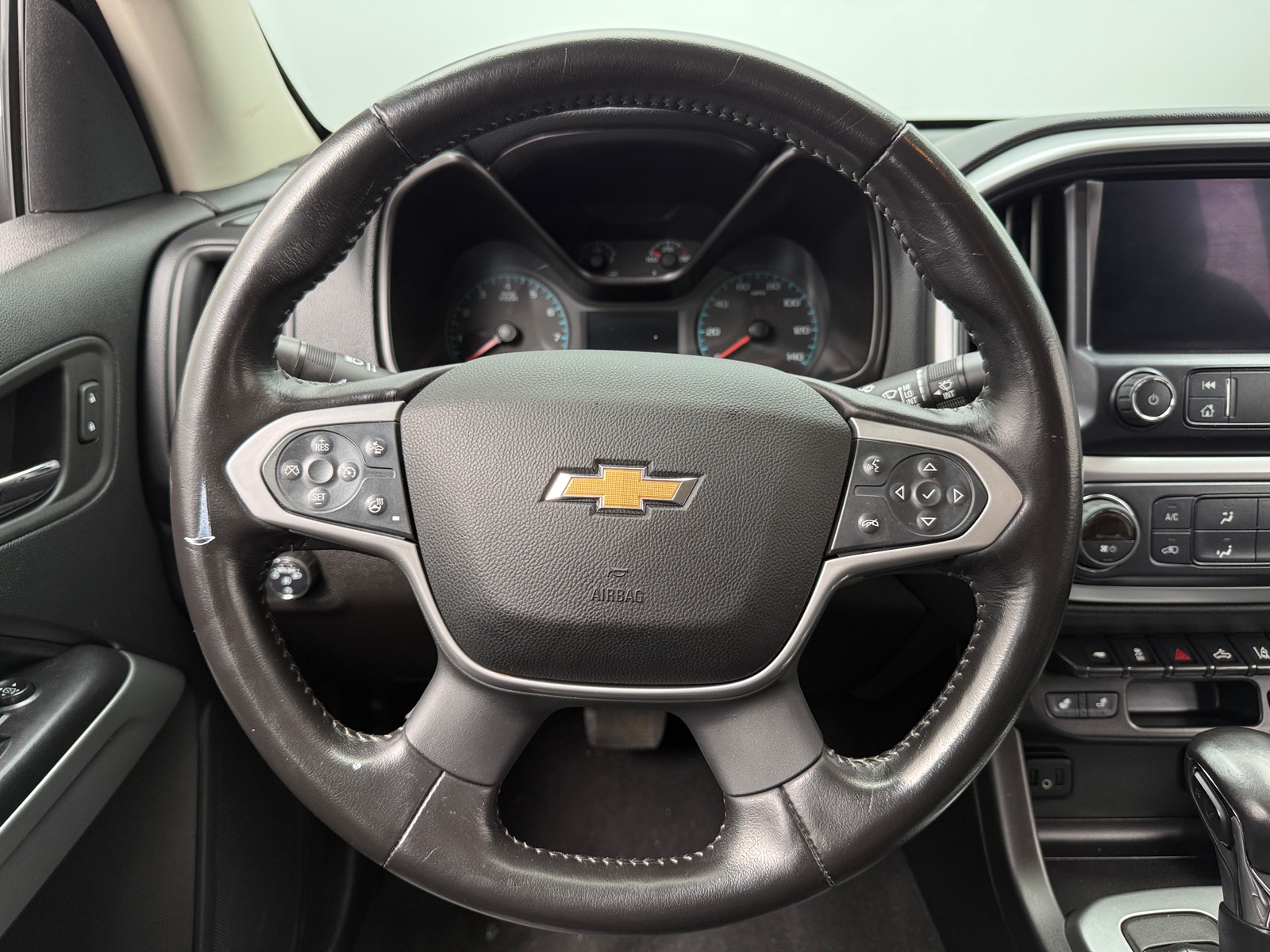 Thumbnail: 2022 Chevrolet Colorado - 5