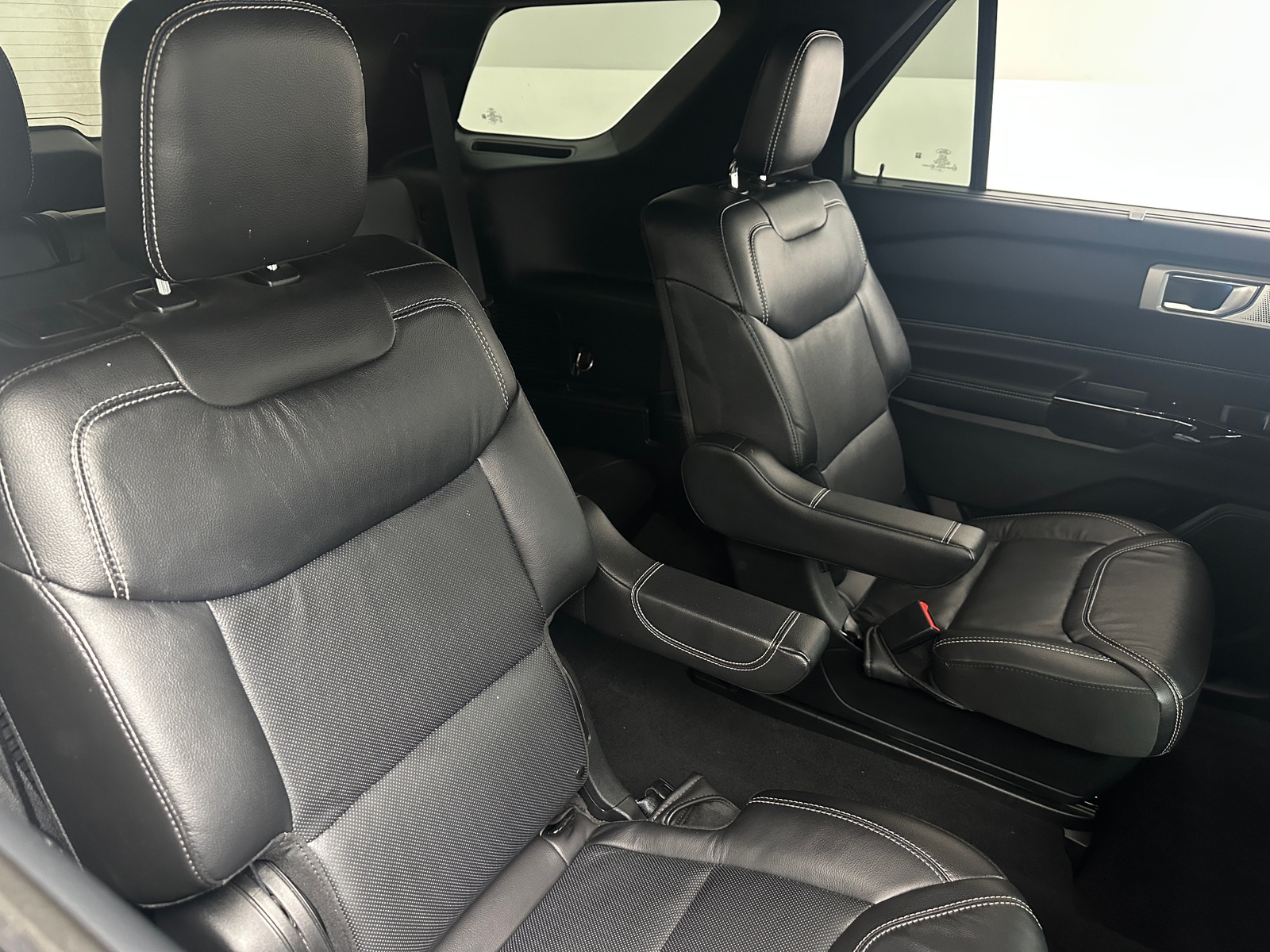 Thumbnail: 2022 Ford Explorer - 5