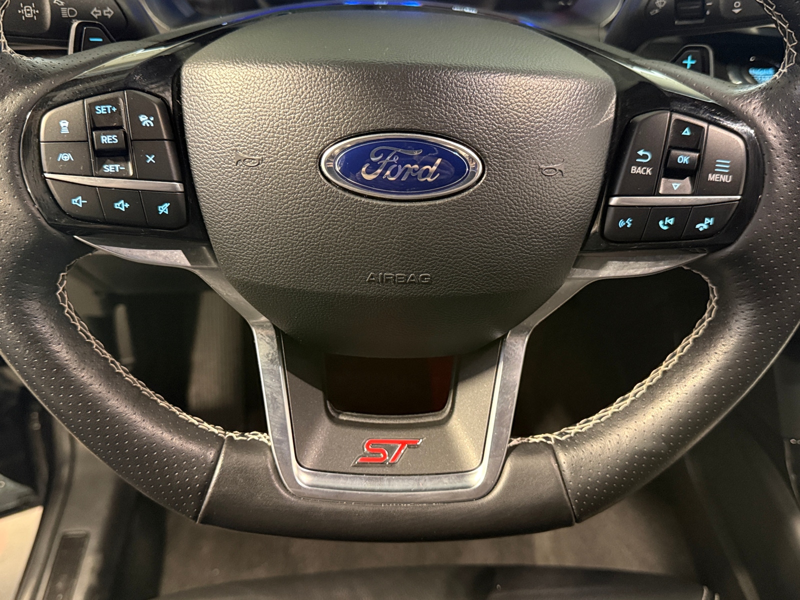 Thumbnail: 2022 Ford Explorer - 4