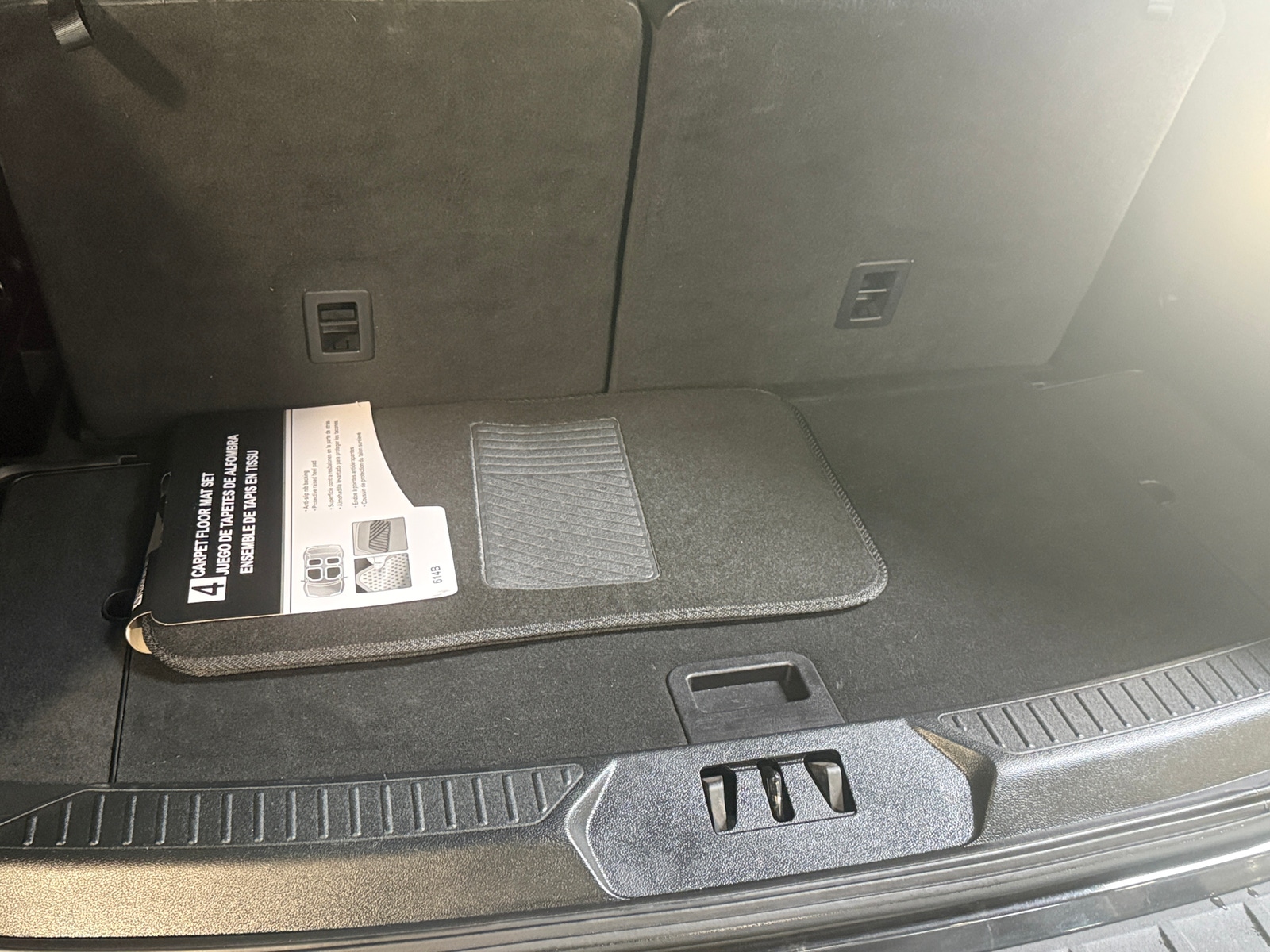 Thumbnail: 2022 Ford Explorer - 6