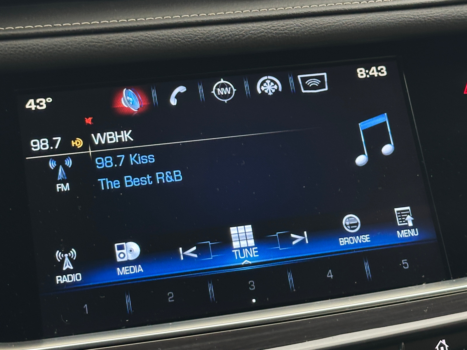 Thumbnail: 2017 Cadillac XT5 - 3