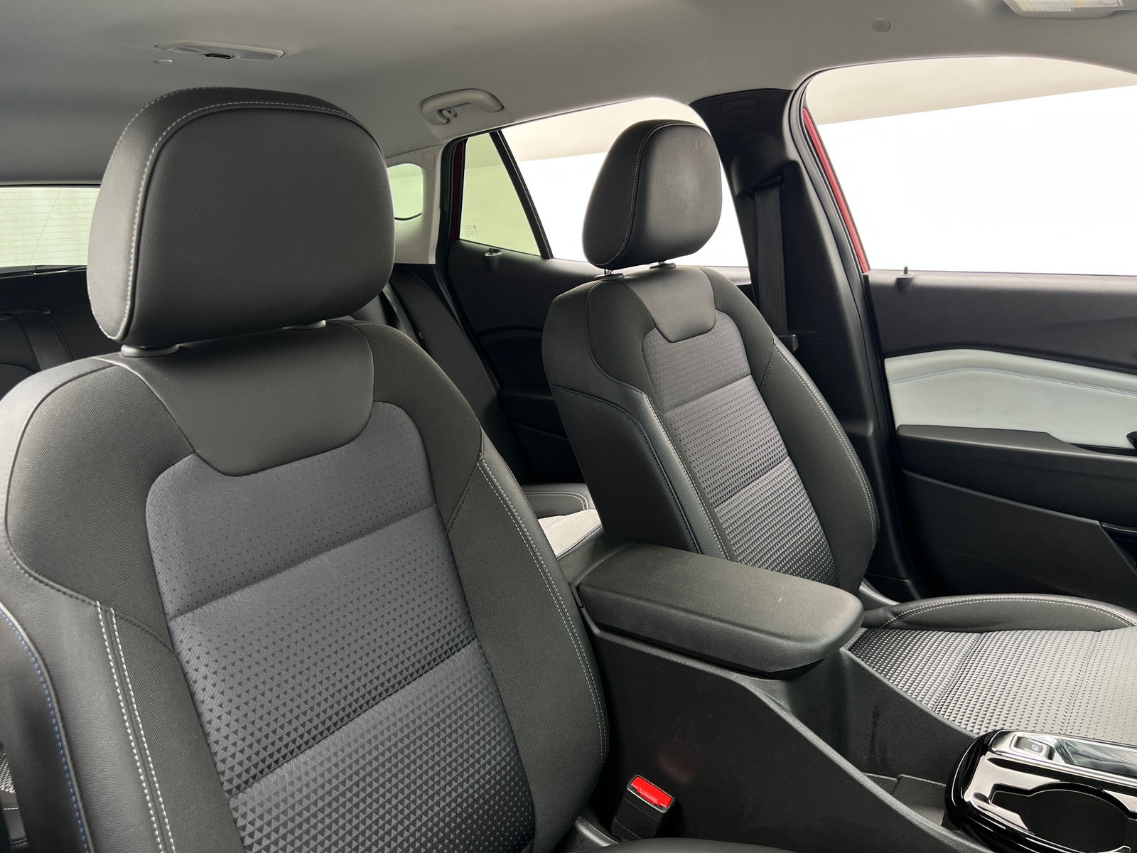 Thumbnail: 2025 Chevrolet Trax - 2