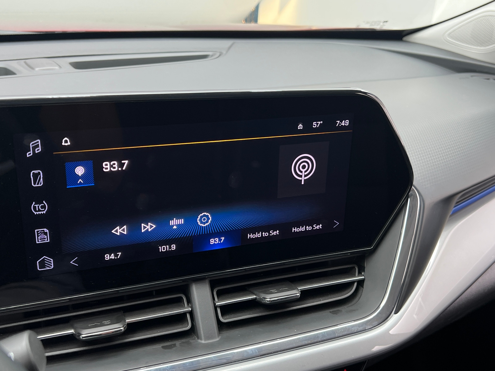 Thumbnail: 2025 Chevrolet Trax - 4