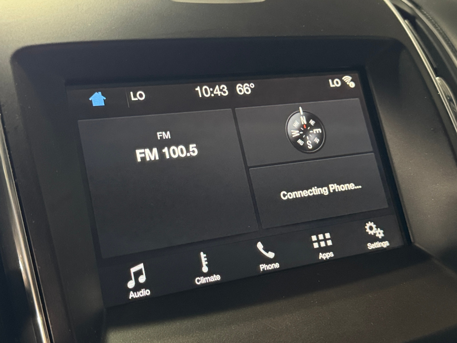 Thumbnail: 2018 Ford Edge - 3