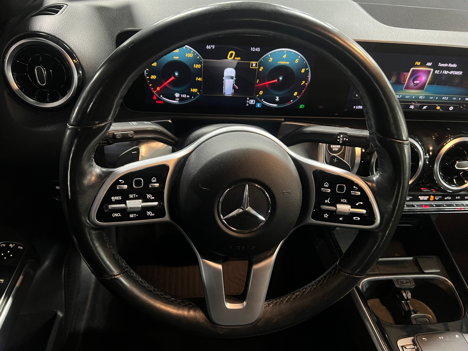 Thumbnail: 2020 Mercedes-Benz GLB - 4