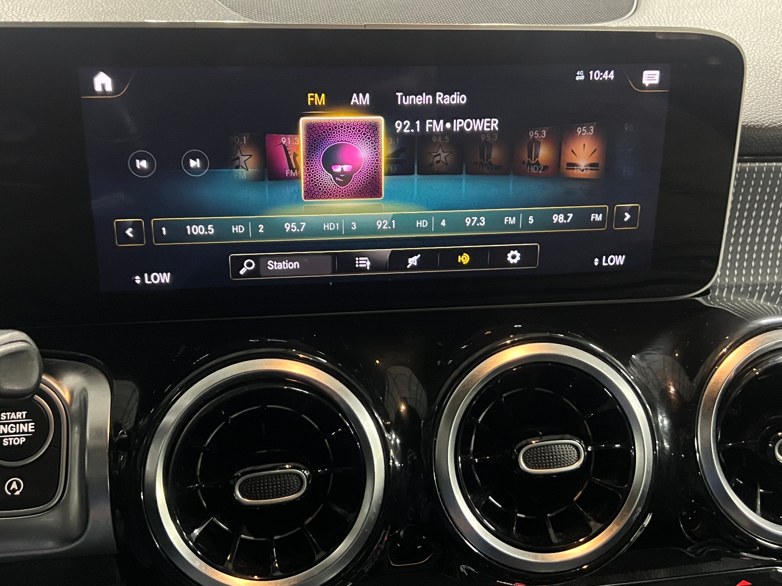 Thumbnail: 2020 Mercedes-Benz GLB - 3