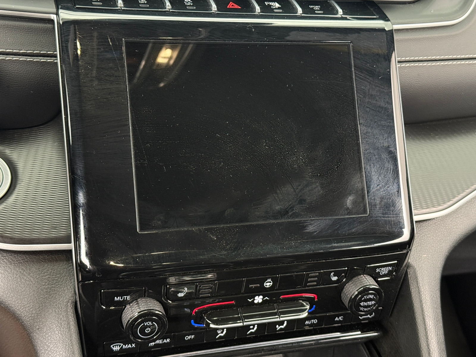 Thumbnail: 2025 Jeep Grand Cherokee - 3