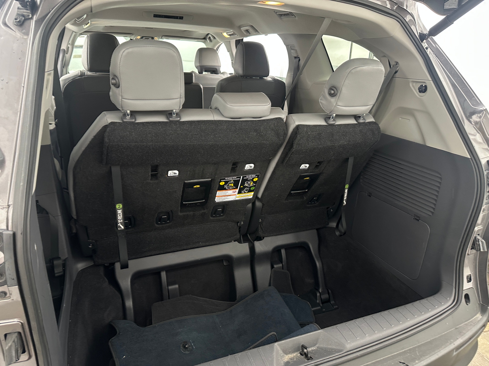 Thumbnail: 2024 Toyota Sienna - 6