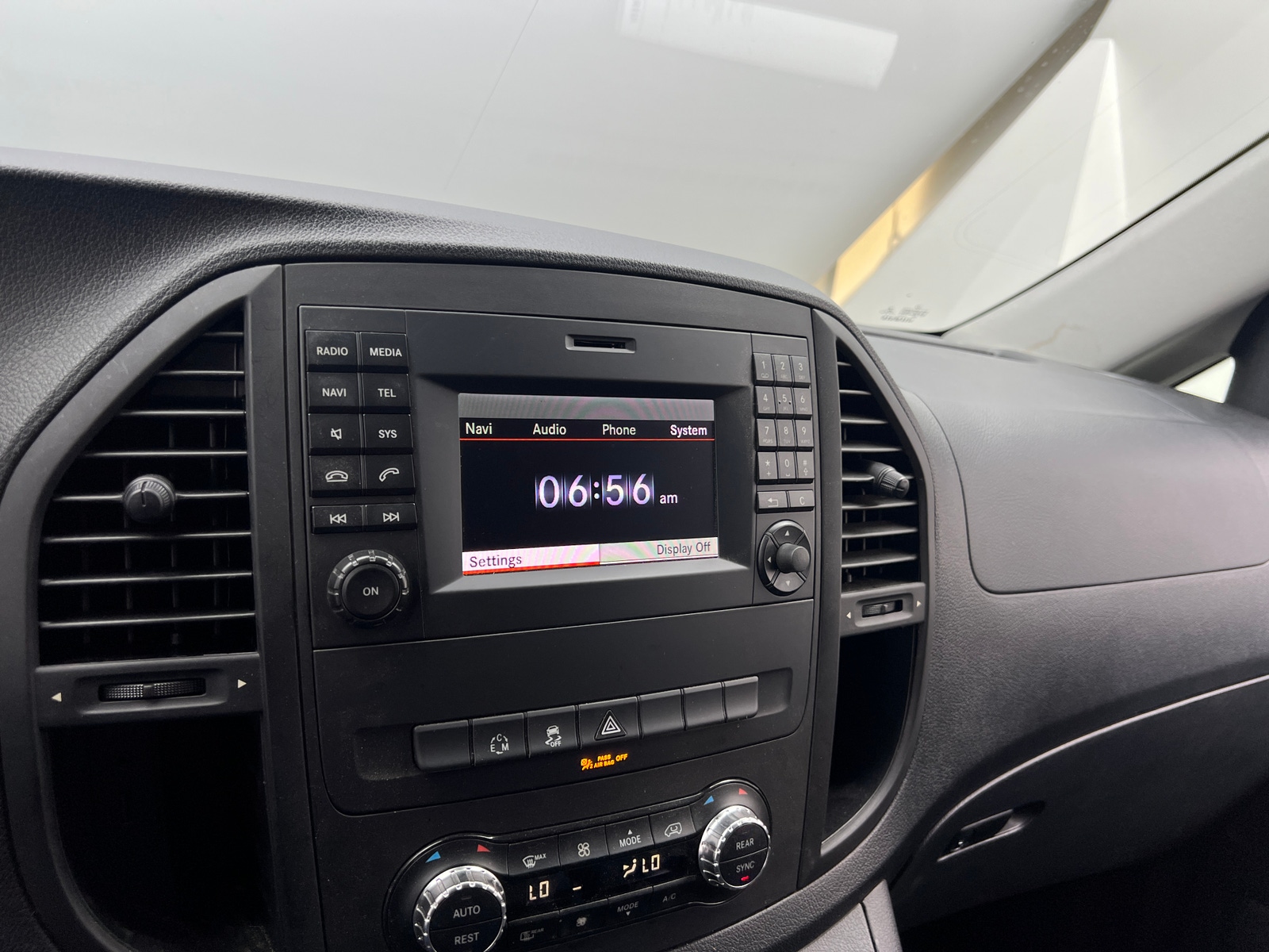 Thumbnail: 2018 Mercedes-Benz Metris - 4