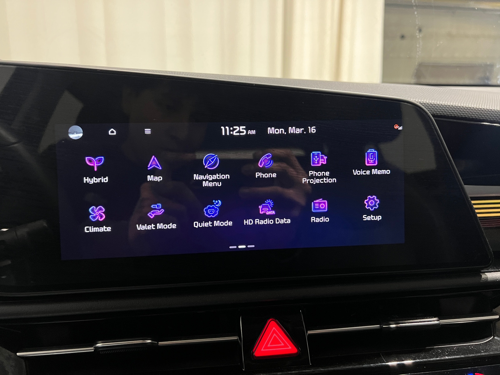 Thumbnail: 2024 Kia Niro - 3