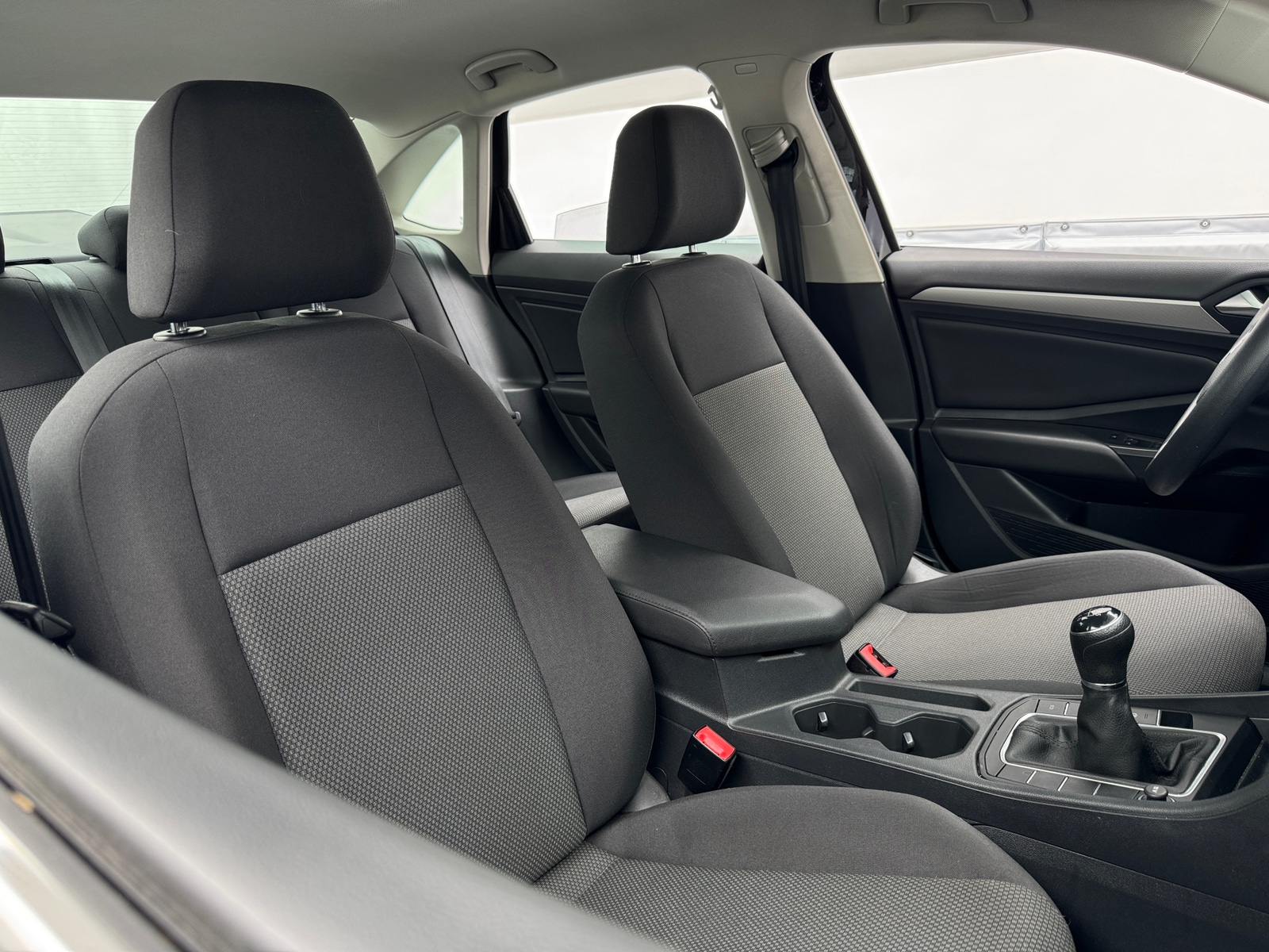 Thumbnail: 2019 Volkswagen Jetta - 2