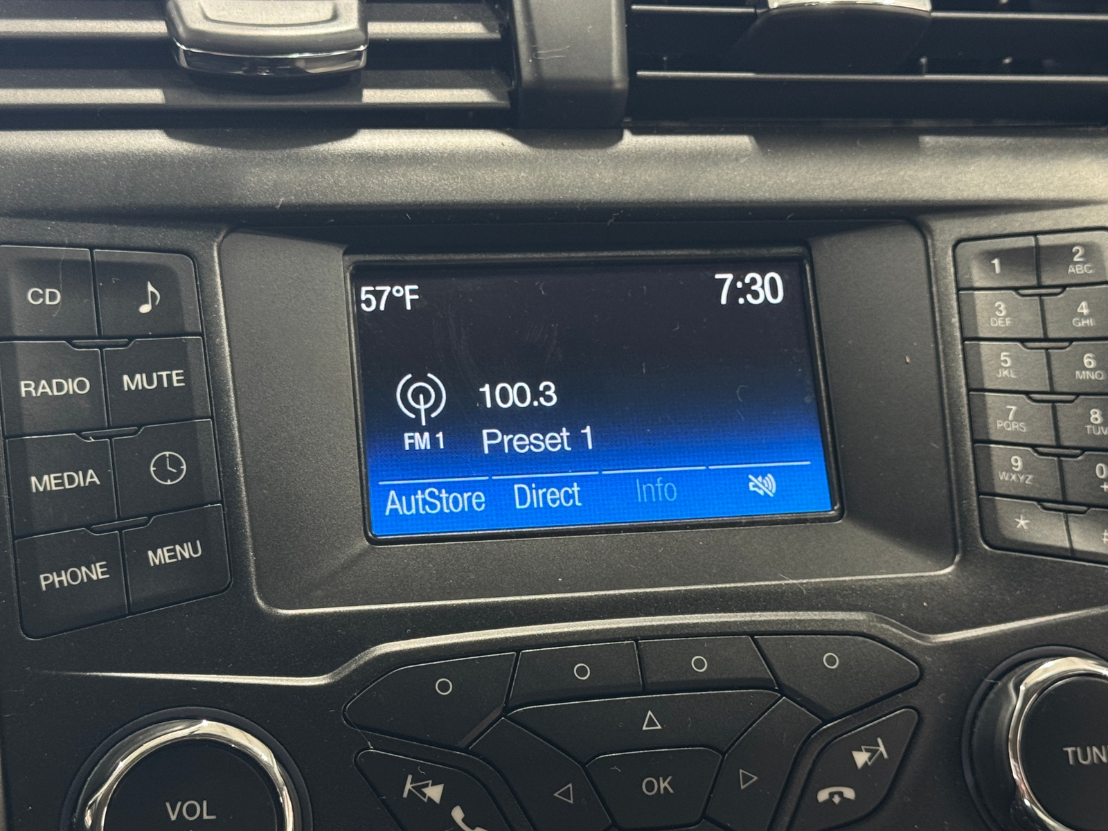 Thumbnail: 2017 Ford Fusion - 4