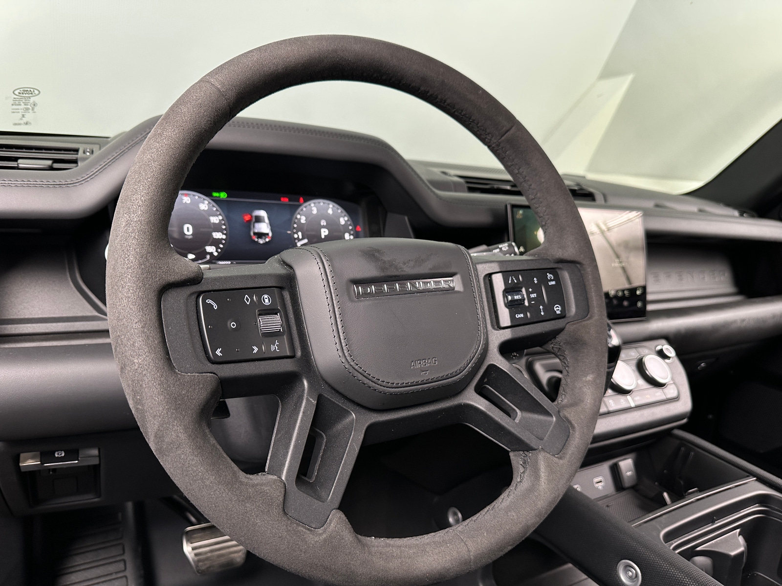 Thumbnail: 2024 Land Rover Defender - 4