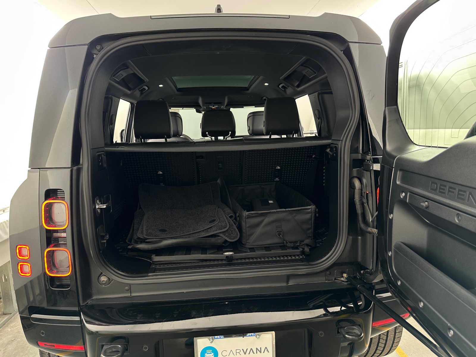 Thumbnail: 2024 Land Rover Defender - 6