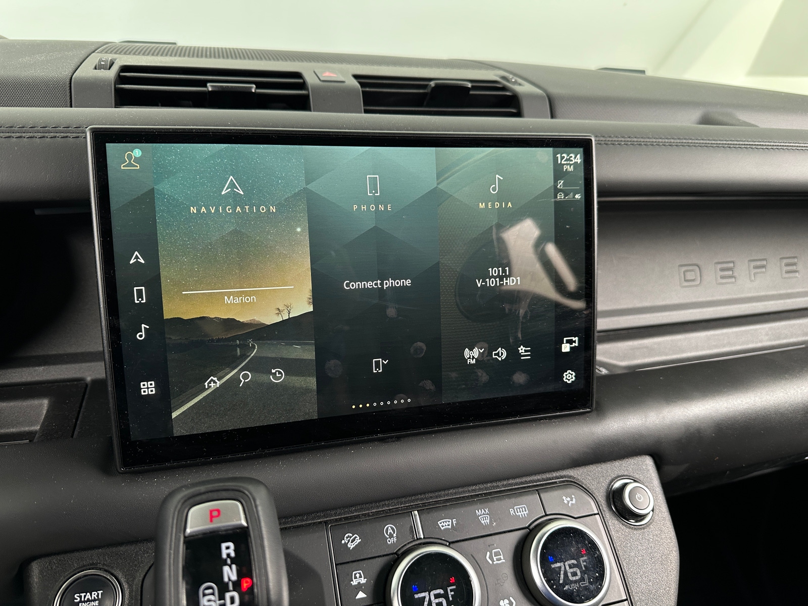 Thumbnail: 2024 Land Rover Defender - 3