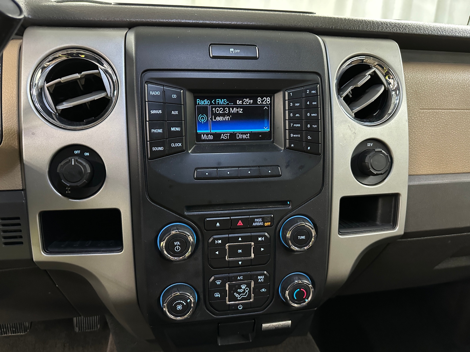 Thumbnail: 2014 Ford Econoline - 4