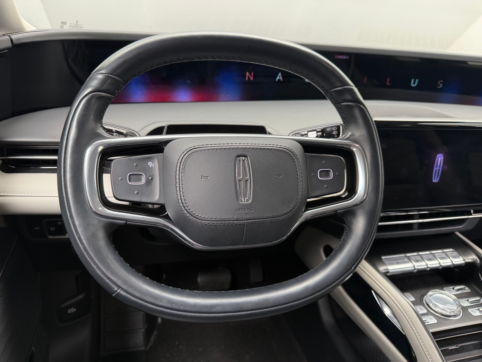 Thumbnail: 2024 Lincoln Nautilus - 4