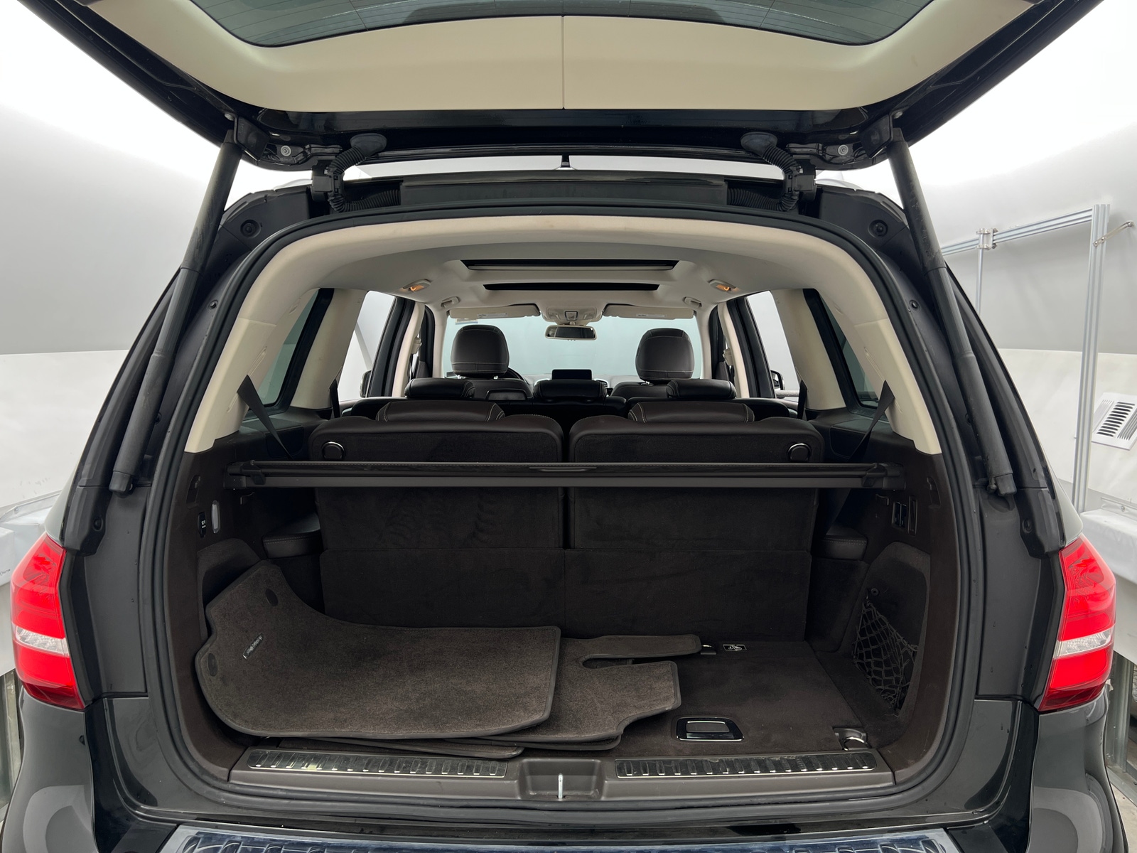 Thumbnail: 2019 Mercedes-Benz GLS - 6