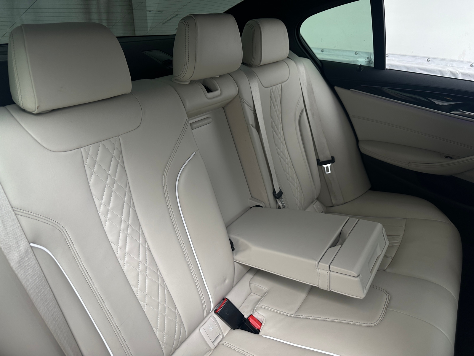 Thumbnail: 2021 BMW 5 Series - 5