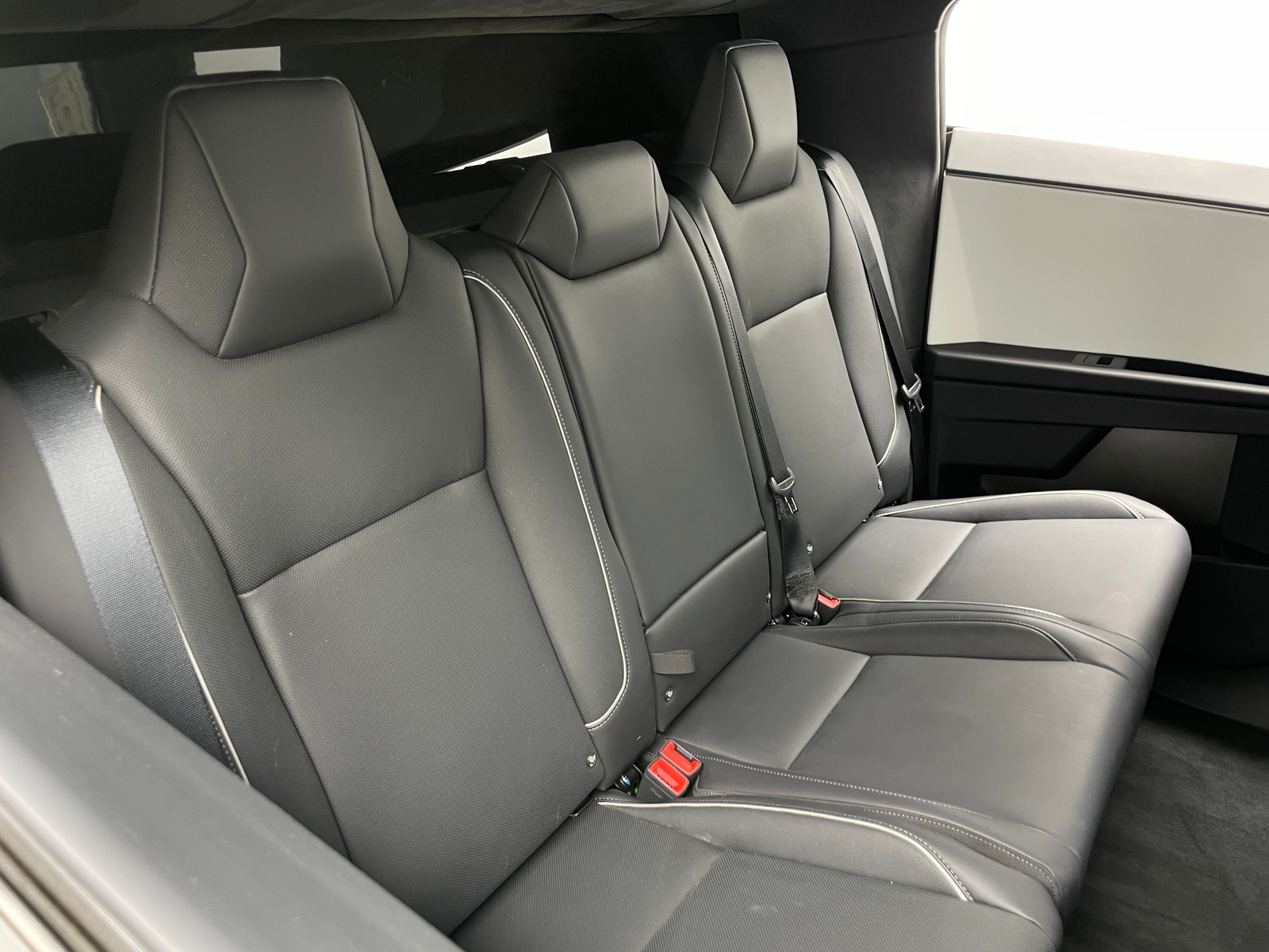 Thumbnail: 2024 Tesla Cybertruck - 5