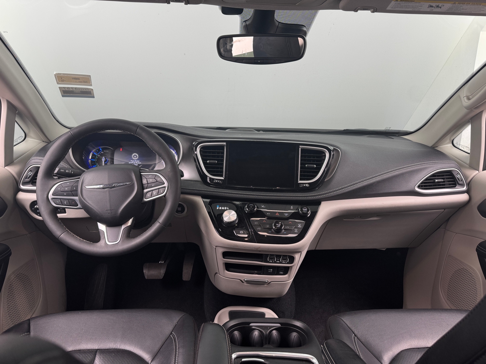 Thumbnail: 2022 Chrysler Pacifica - 2