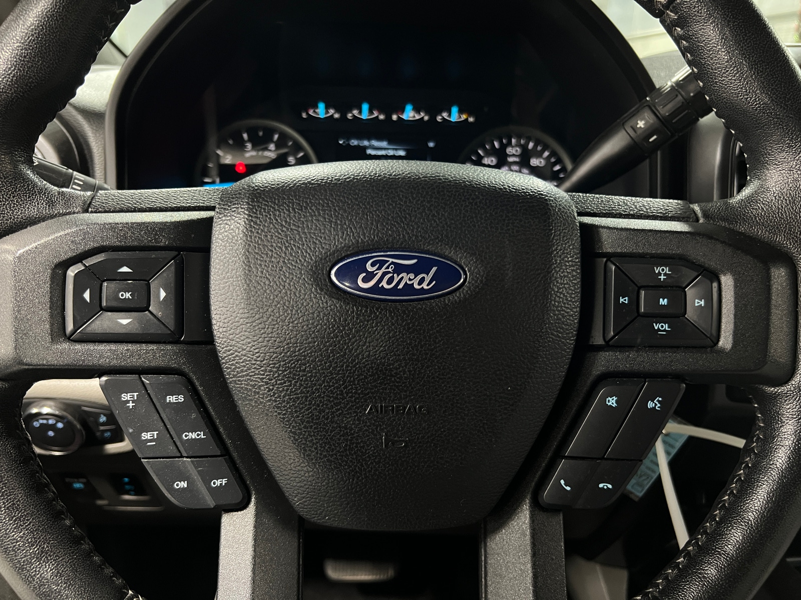 Thumbnail: 2019 Ford Econoline - 5