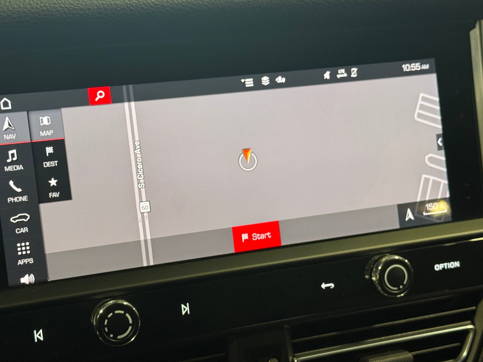 Thumbnail: 2022 Porsche Macan - 3