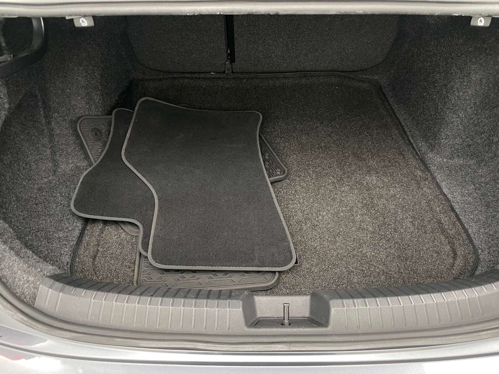 Thumbnail: 2019 Volkswagen Jetta - 6