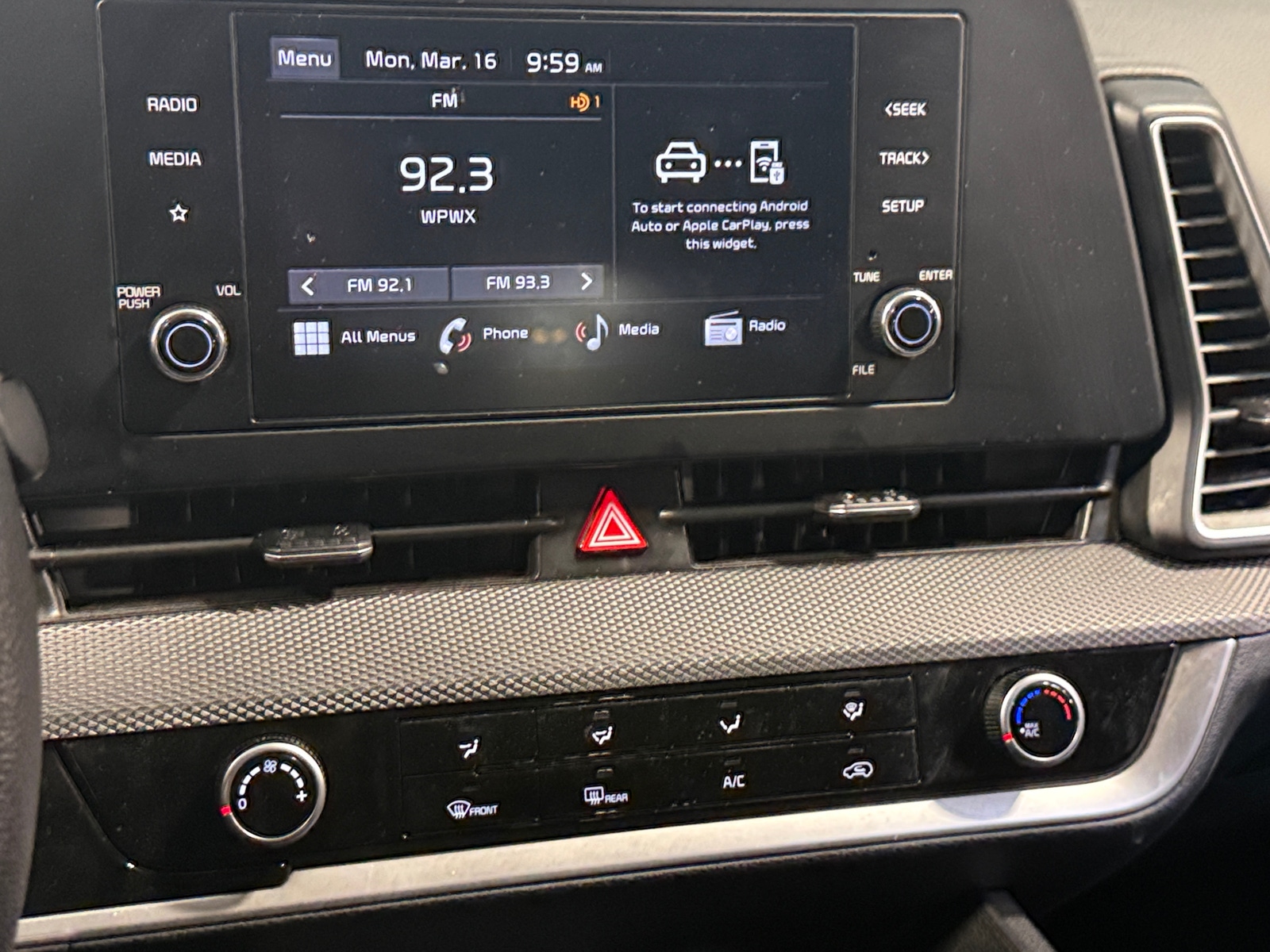 Thumbnail: 2025 Kia Sportage - 4