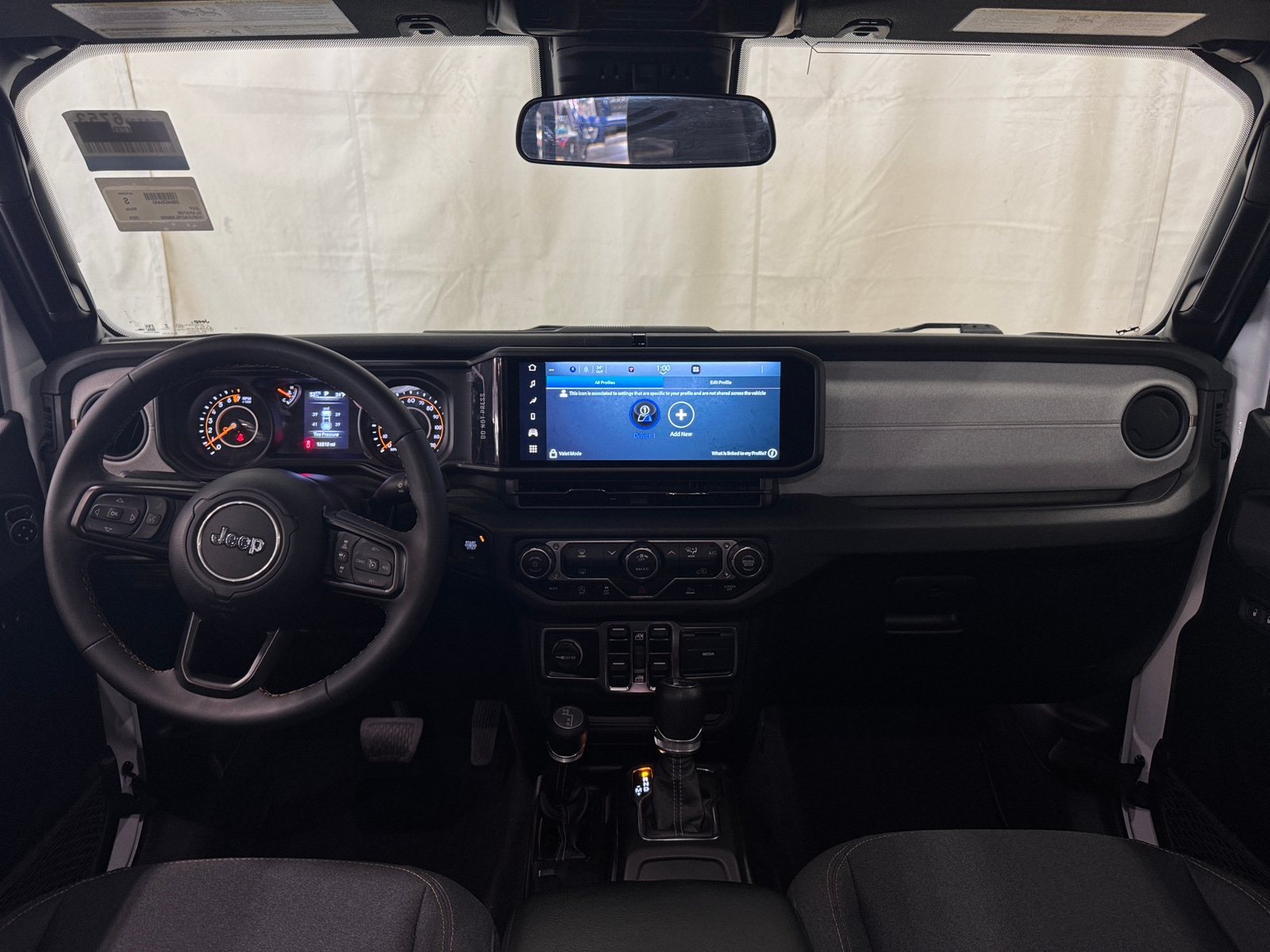 Thumbnail: 2025 Jeep Gladiator - 3