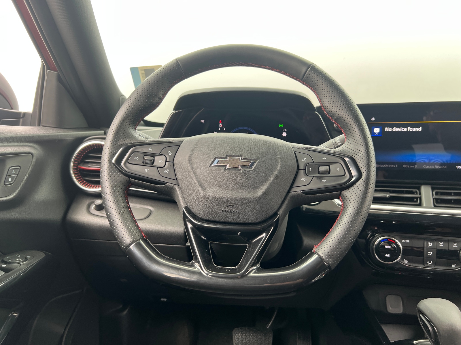 Thumbnail: 2025 Chevrolet Trax - 4