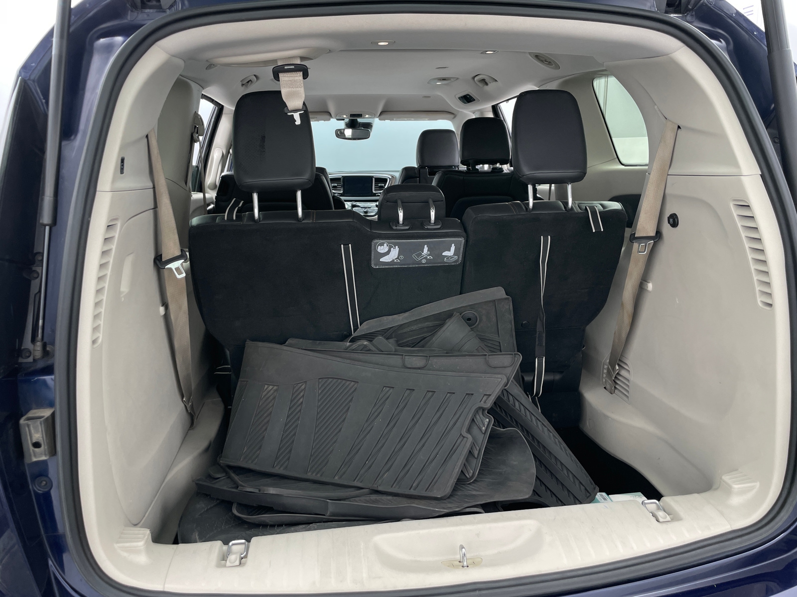 Thumbnail: 2017 Chrysler Pacifica - 6