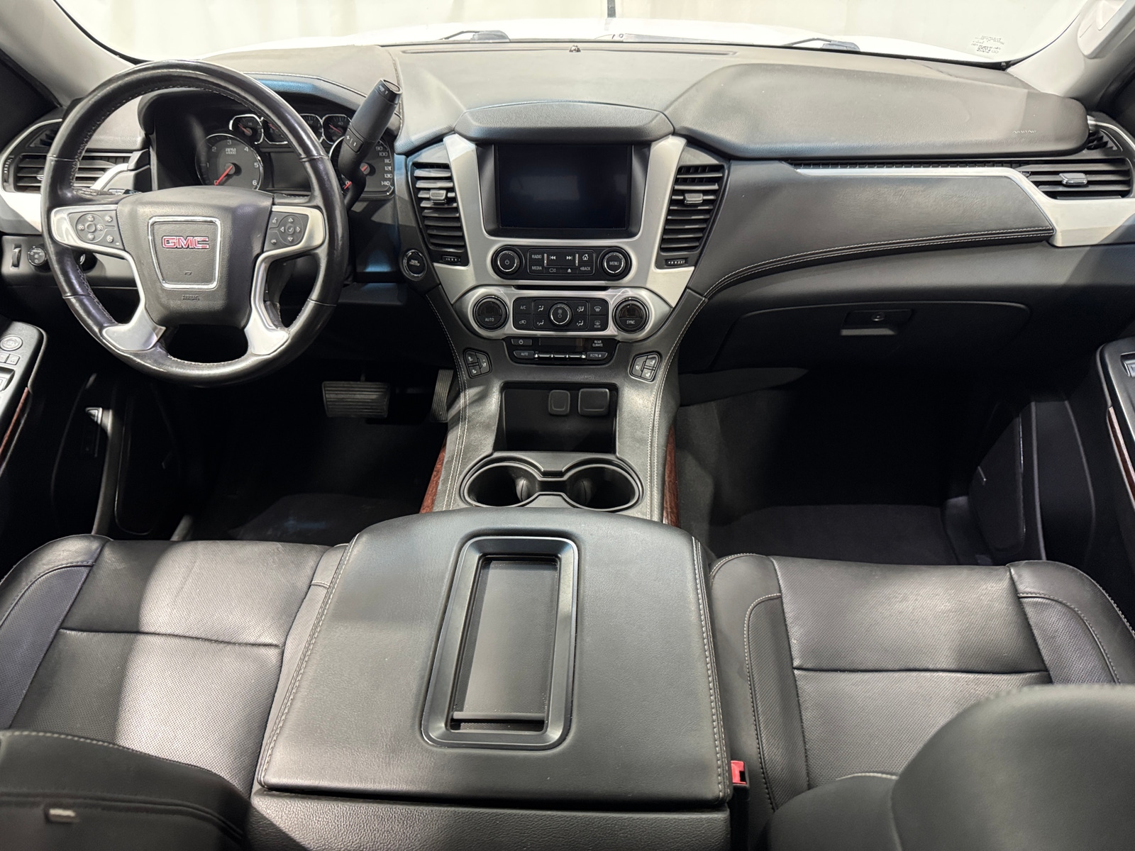 Thumbnail: 2020 GMC Yukon XL - 2