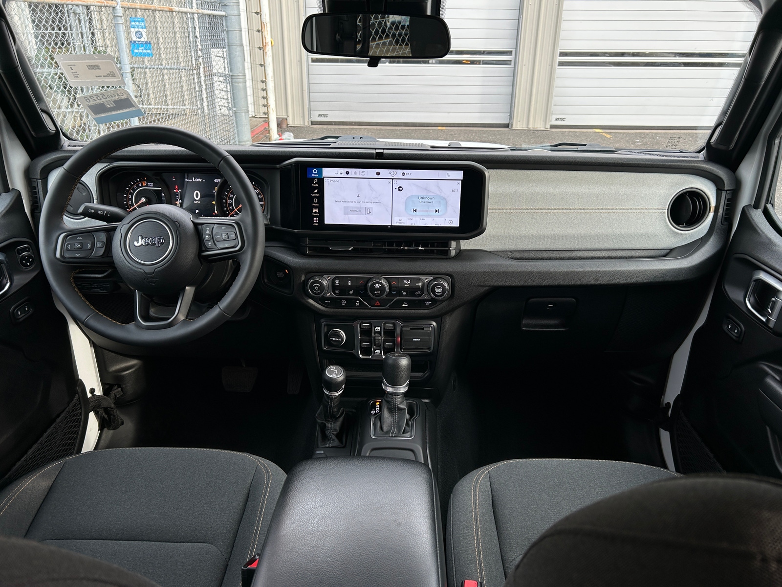 Thumbnail: 2024 Jeep Gladiator - 3