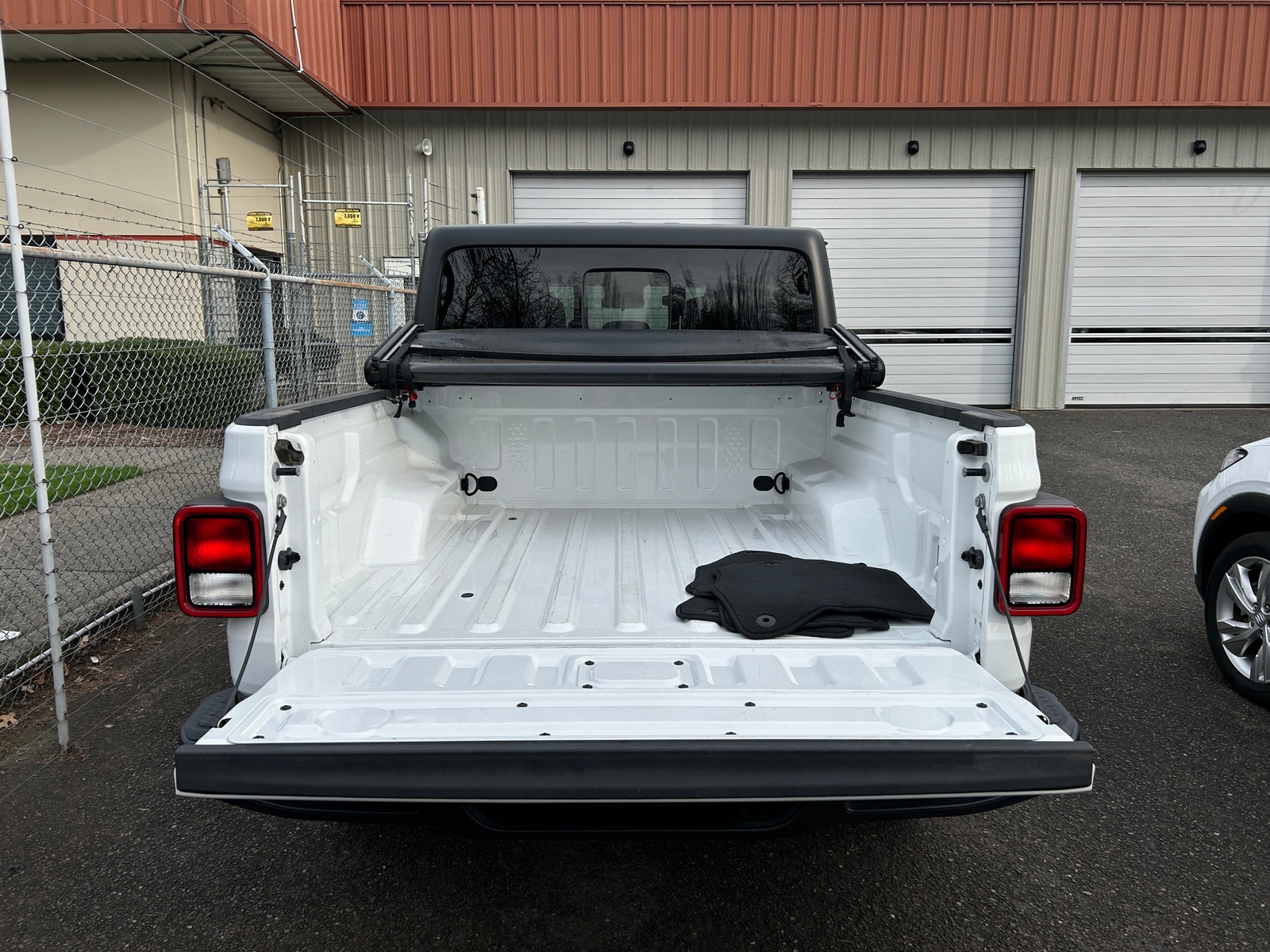 Thumbnail: 2024 Jeep Gladiator - 7