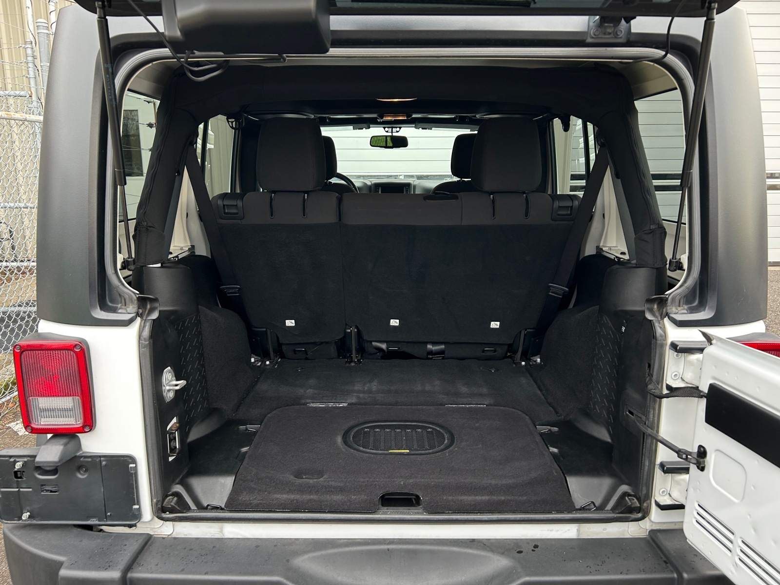 Thumbnail: 2017 Jeep Wrangler - 7