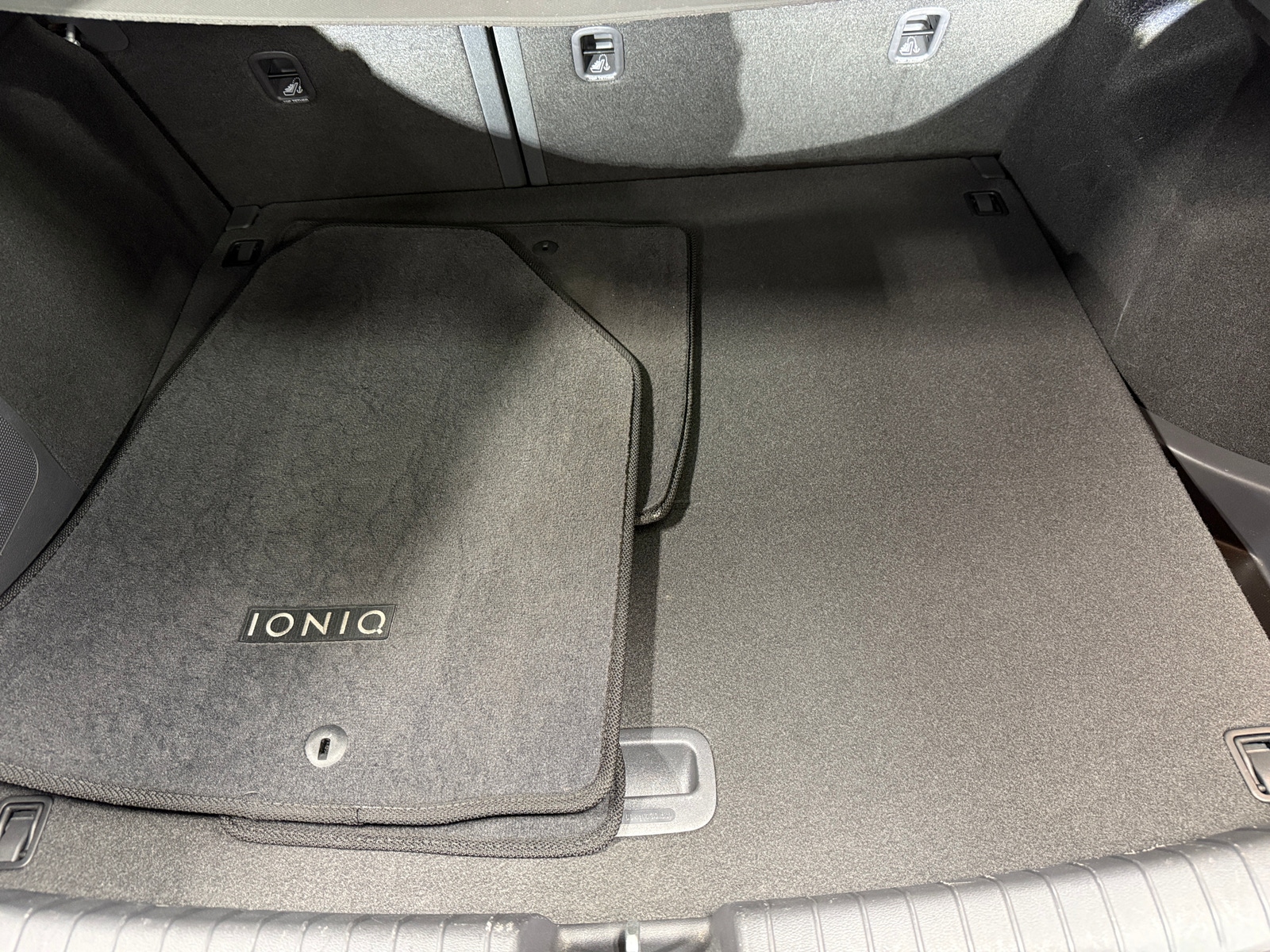 Thumbnail: 2020 Hyundai Ioniq - 6