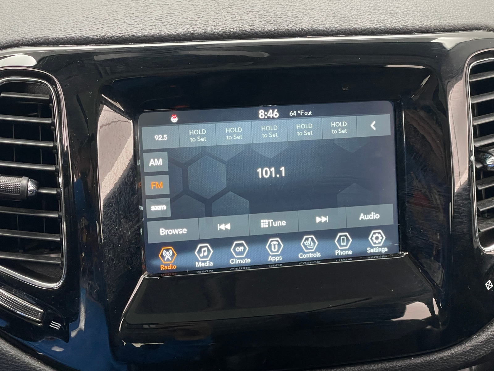 Thumbnail: 2019 Jeep Compass - 3