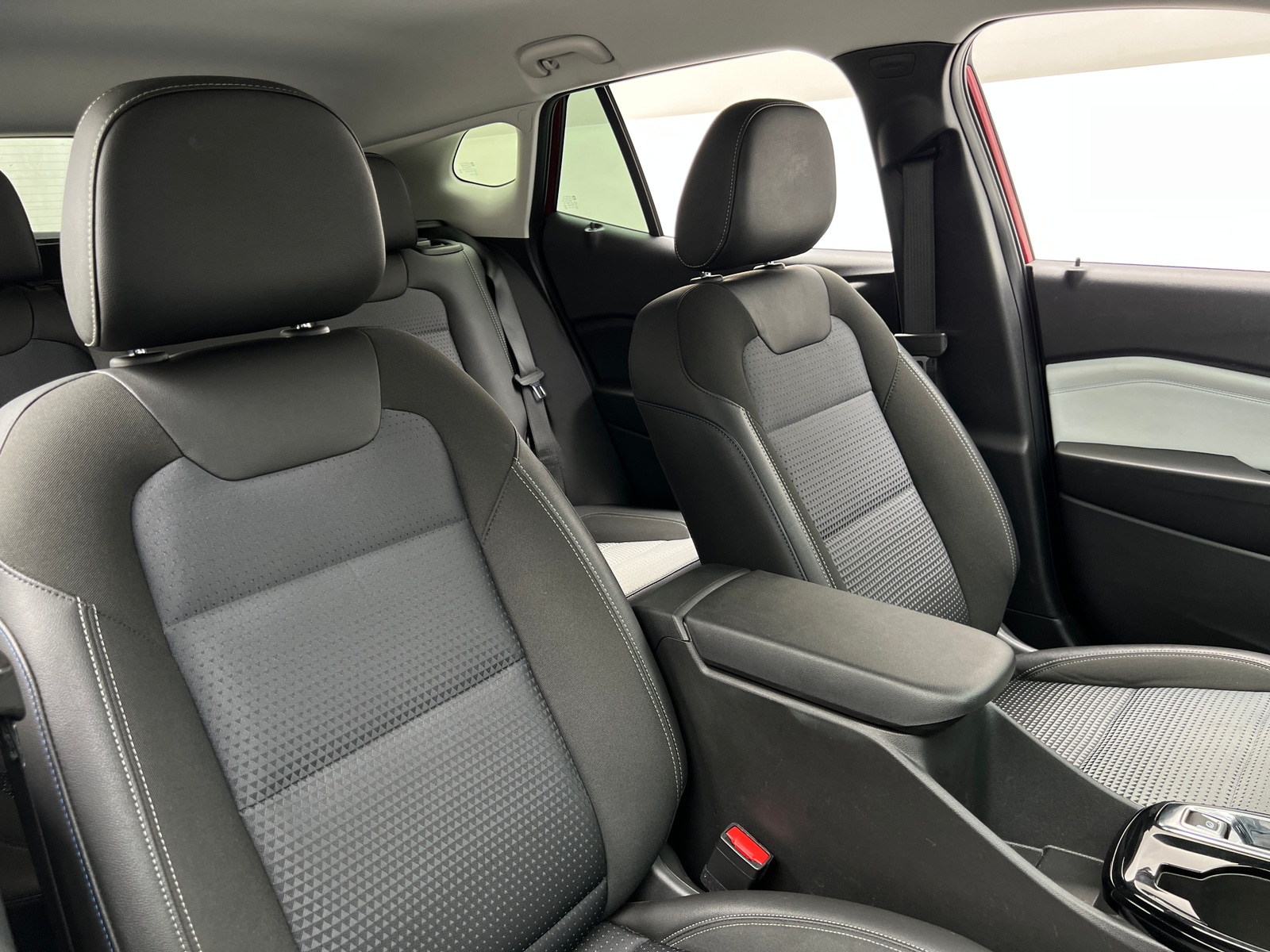 Thumbnail: 2025 Chevrolet Trax - 2