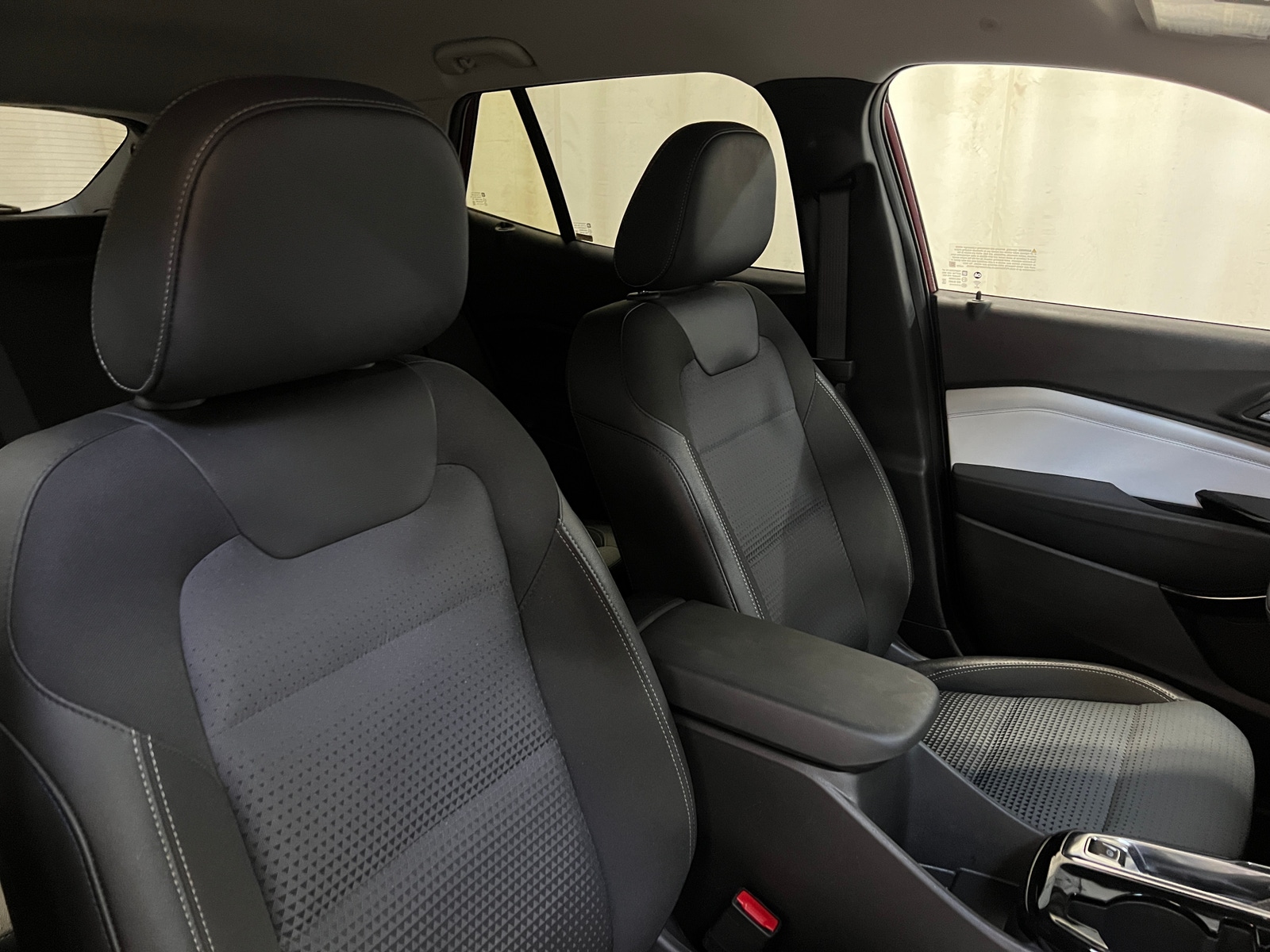 Thumbnail: 2025 Chevrolet Trax - 2