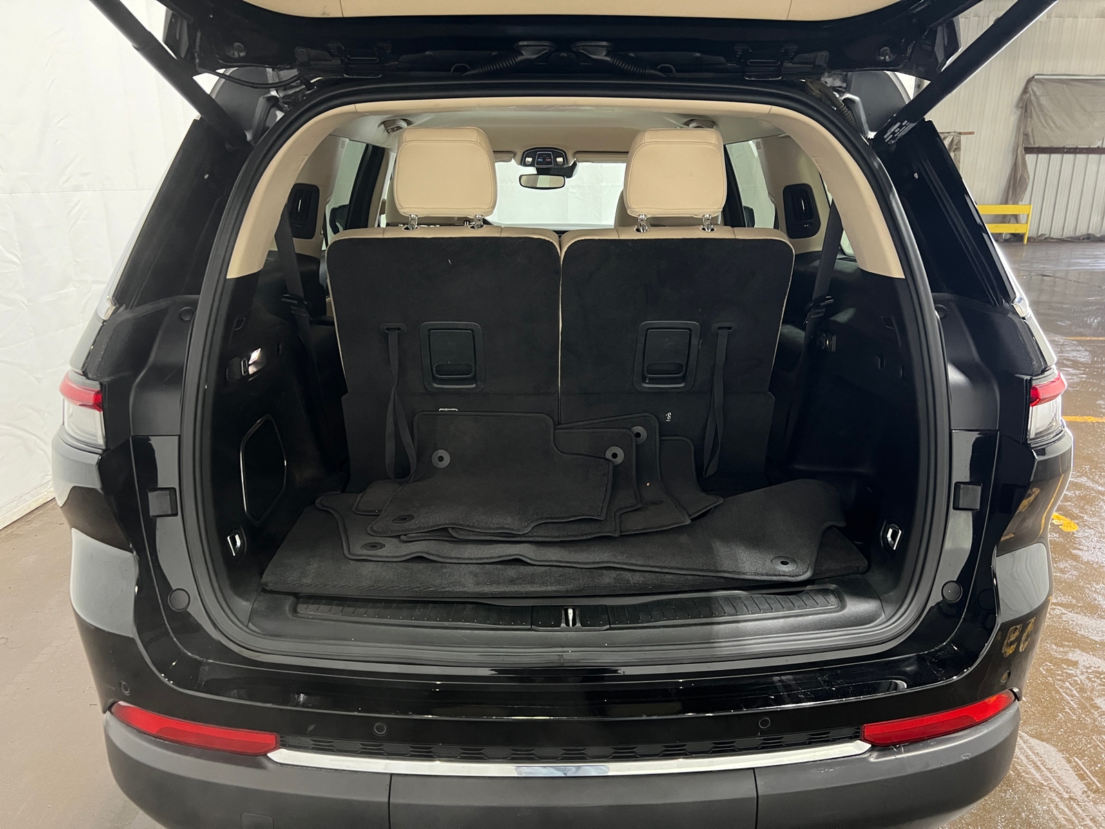 Thumbnail: 2021 Jeep Grand Cherokee L - 6