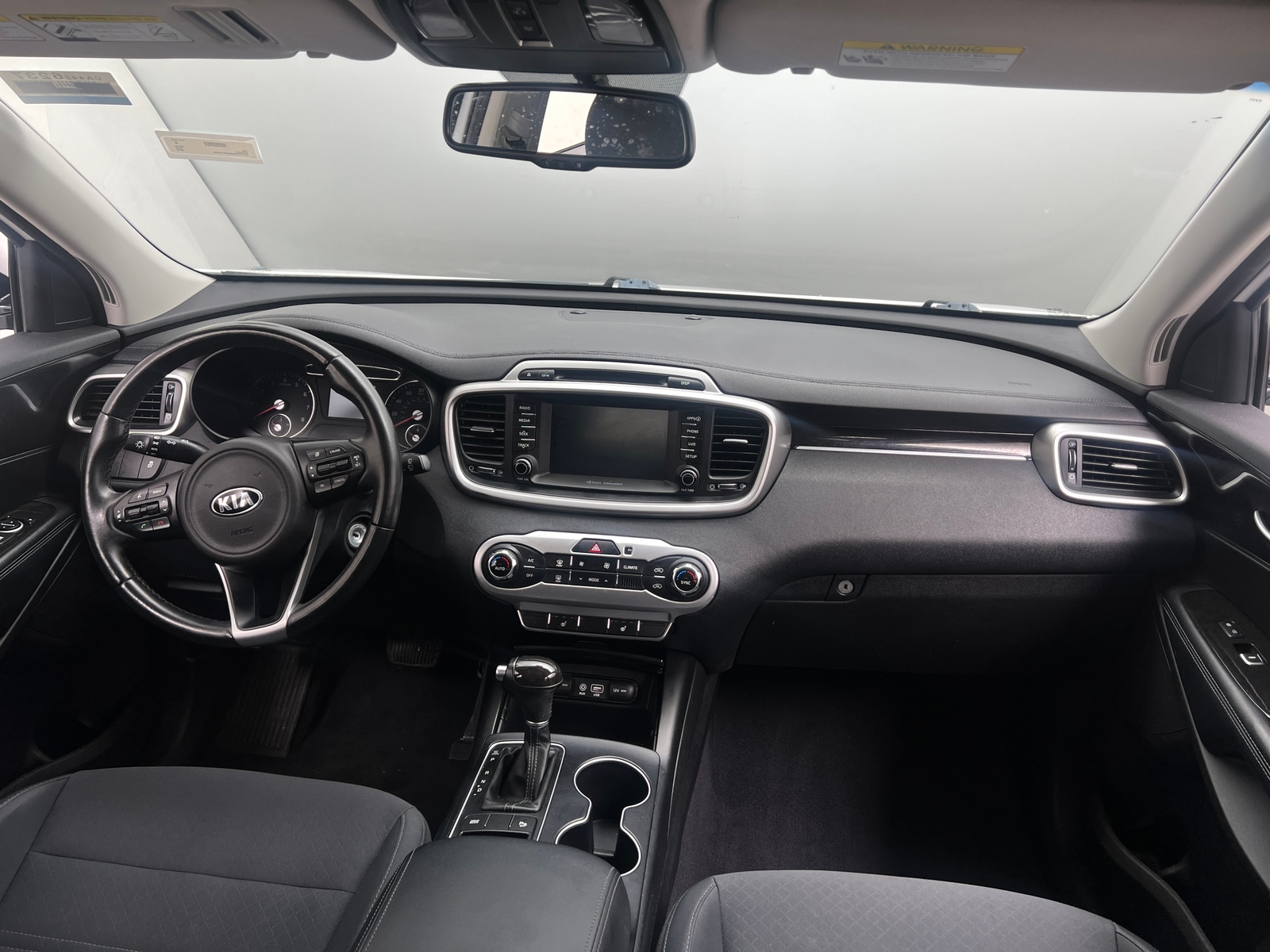 Thumbnail: 2018 Kia Sorento - 3