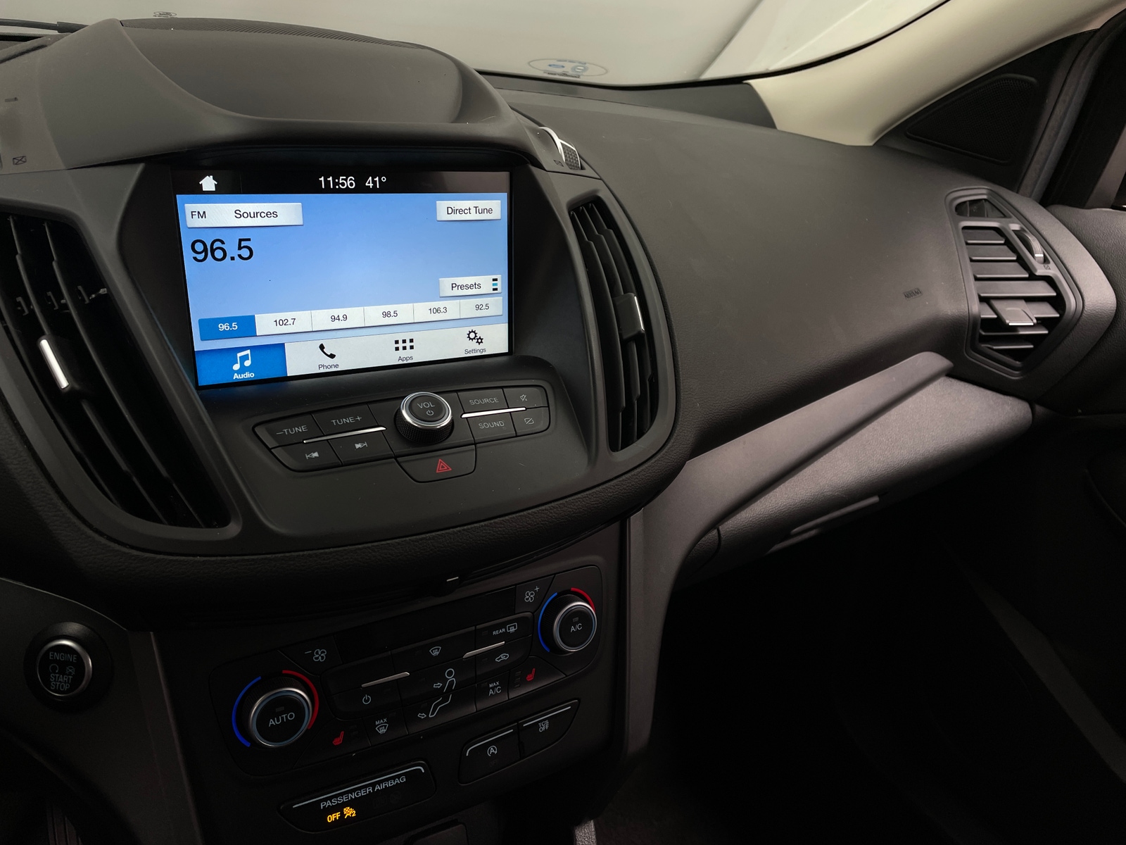 Thumbnail: 2019 Ford Escape - 4