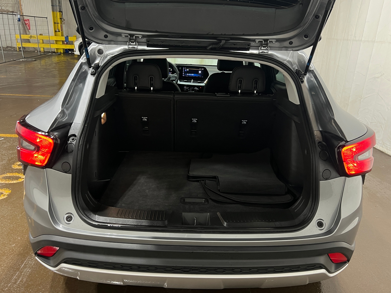 Thumbnail: 2025 Chevrolet Trax - 7