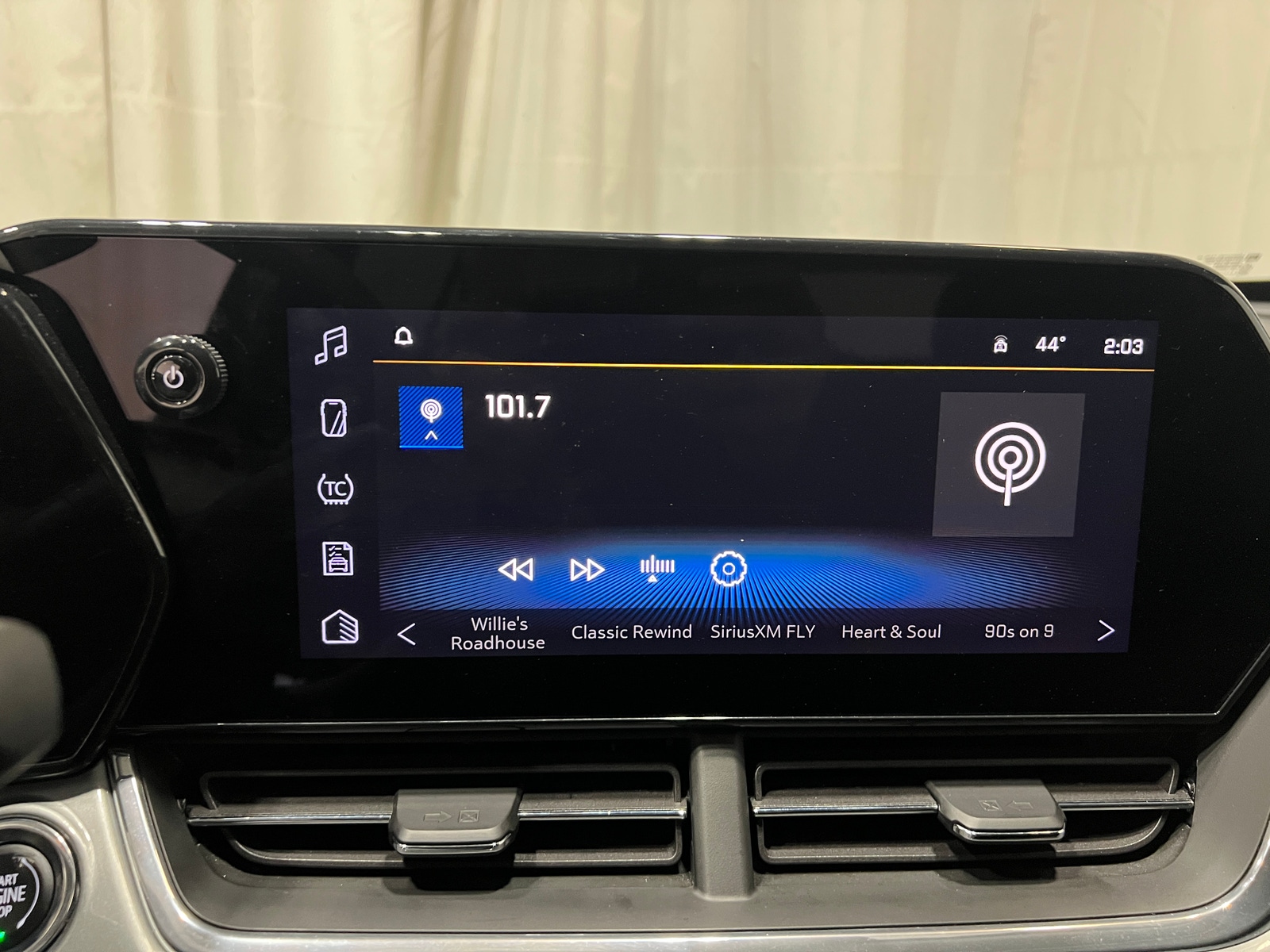 Thumbnail: 2025 Chevrolet Trax - 4