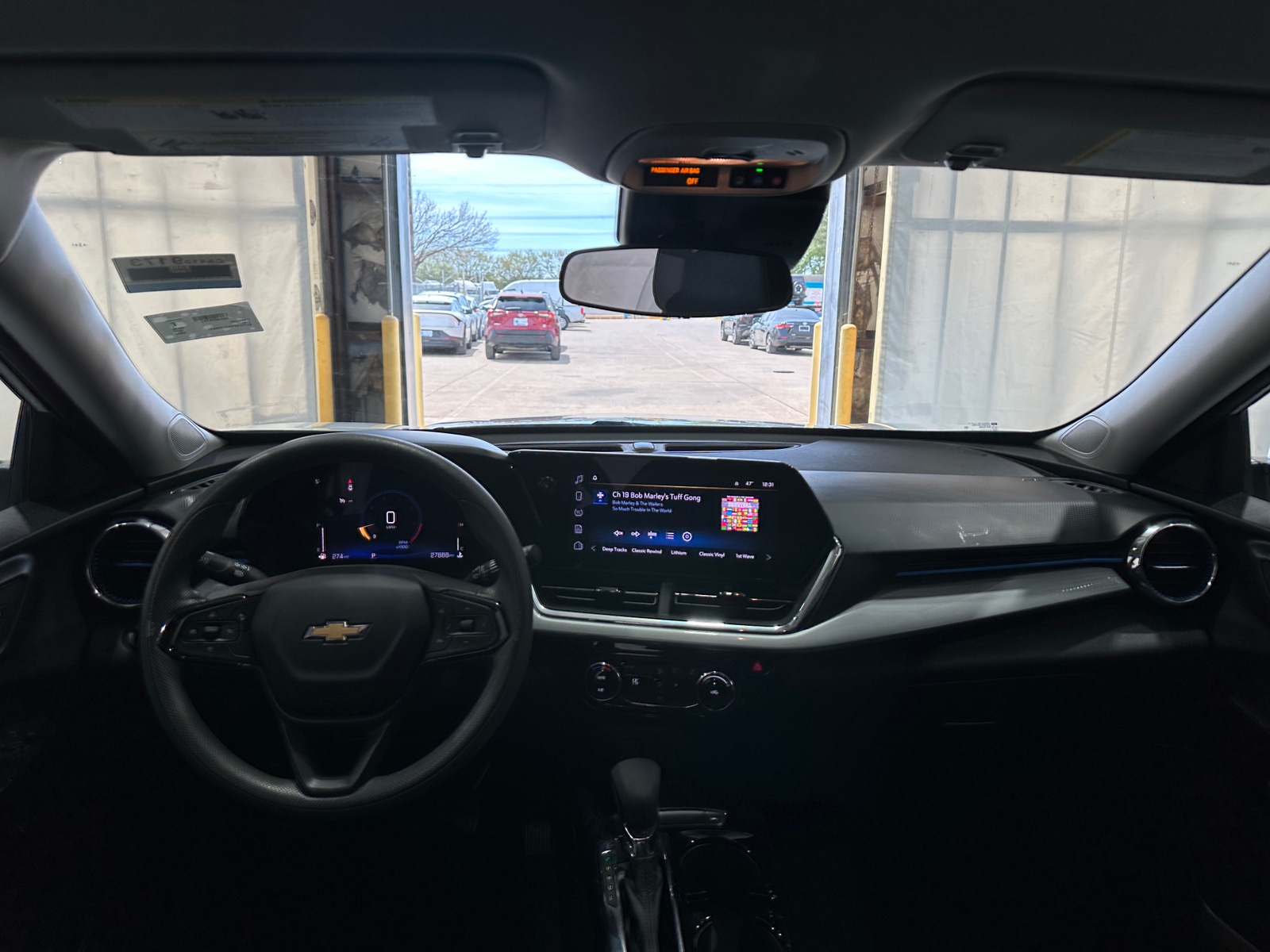 Thumbnail: 2025 Chevrolet Trax - 3