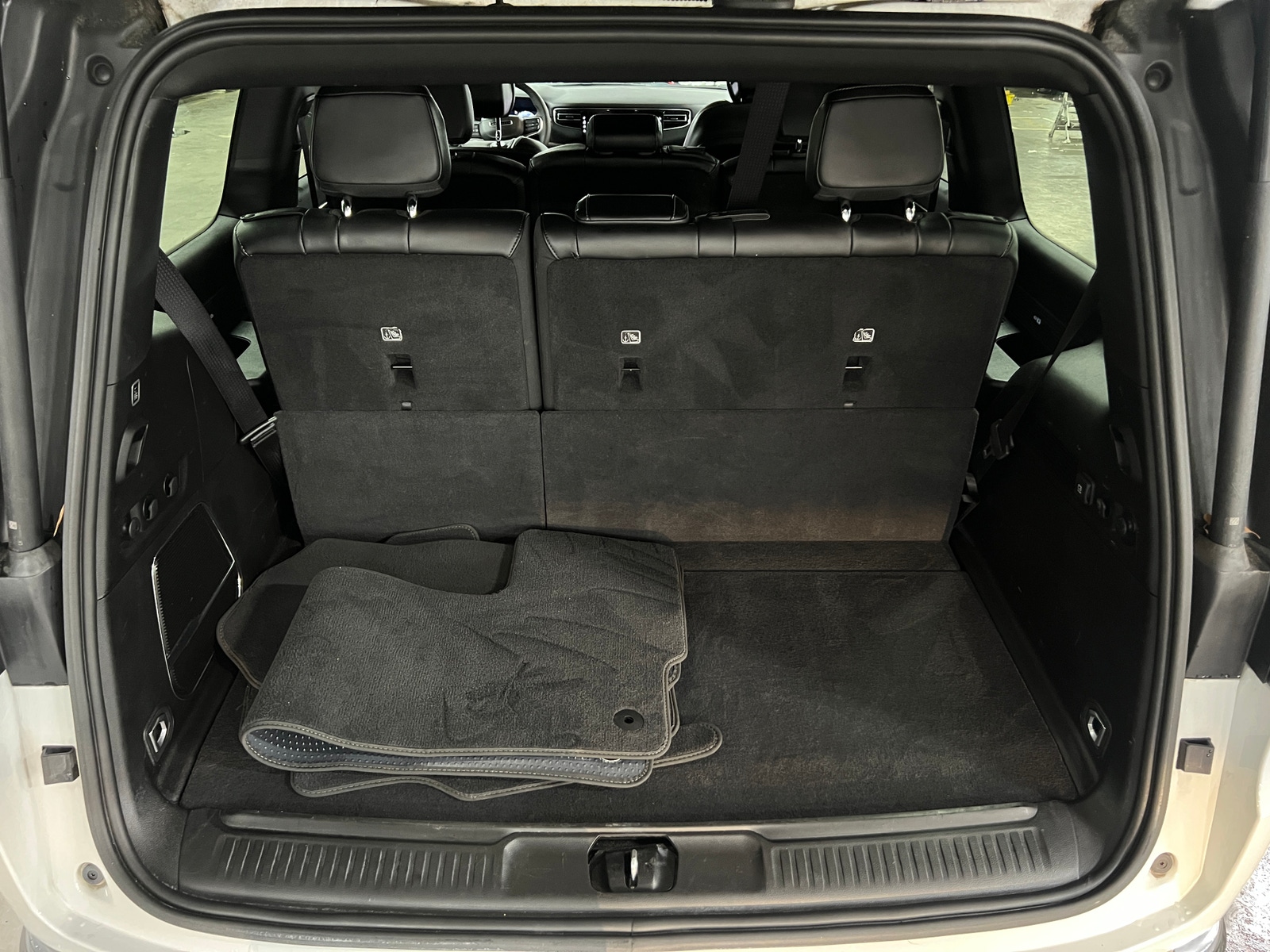 Thumbnail: 2024 Jeep Wagoneer - 6