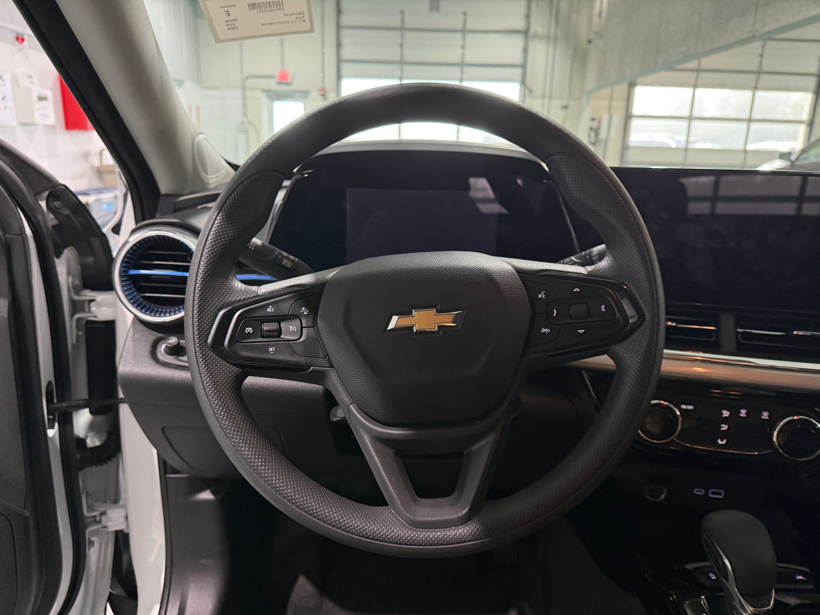 Thumbnail: 2025 Chevrolet Trax - 5