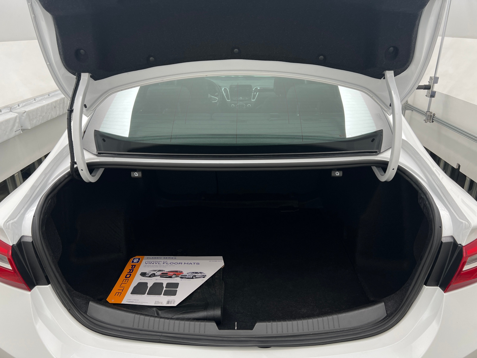 Thumbnail: 2024 Chevrolet Malibu - 7